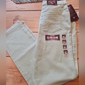 Gloria Vanderbilt Jeans NWT size 12